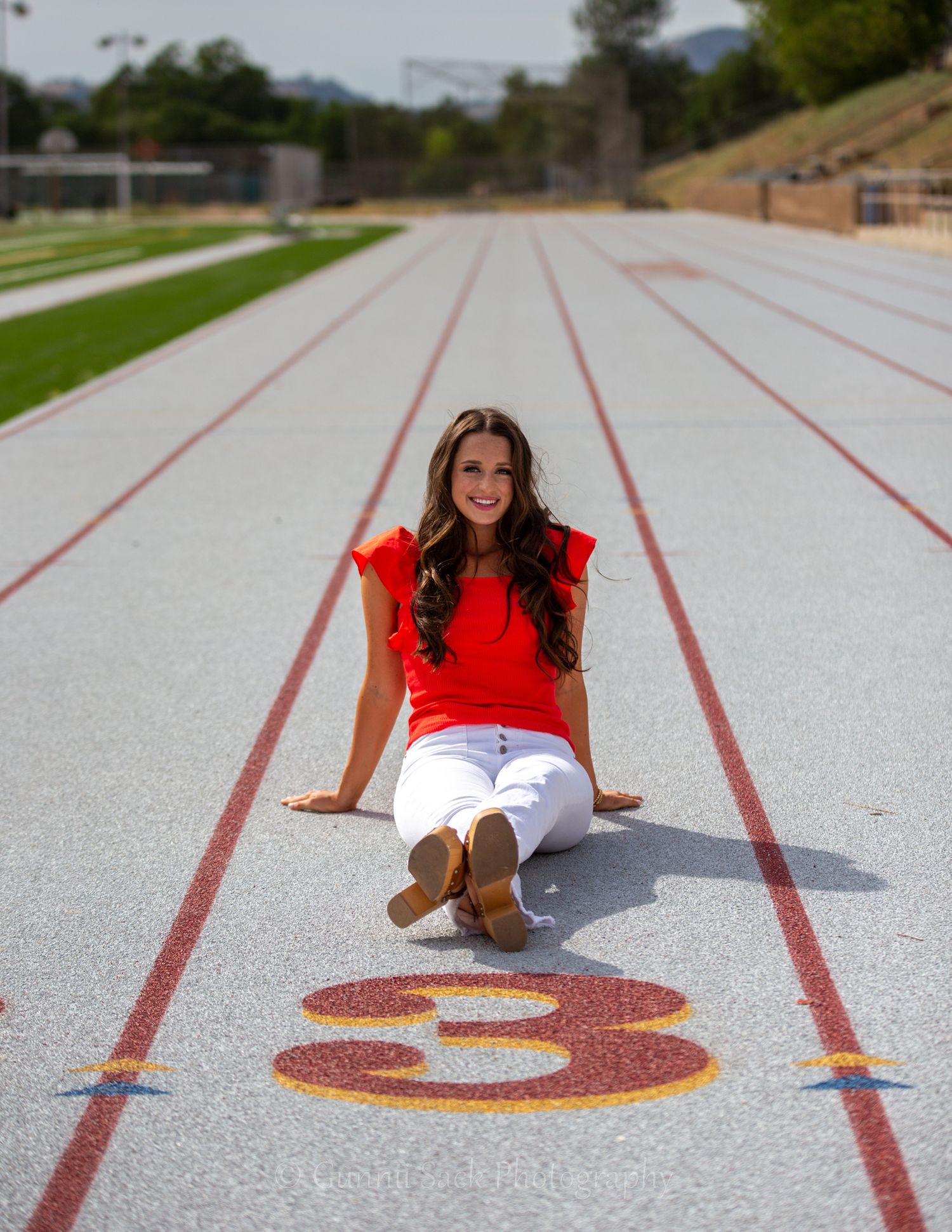 gunnii sack photography, graduation photo surfing, lake shoot, class of 2022, calaveras