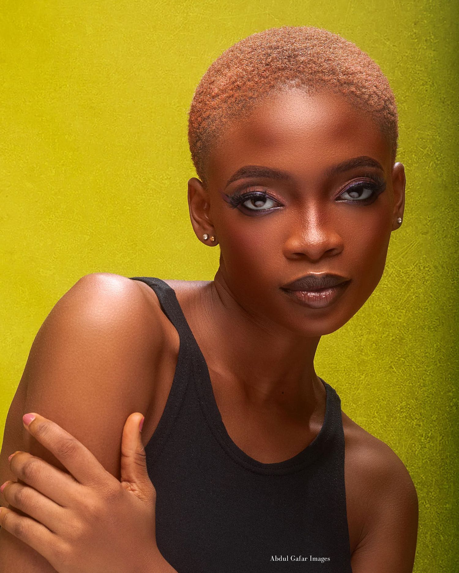 low cut hair model