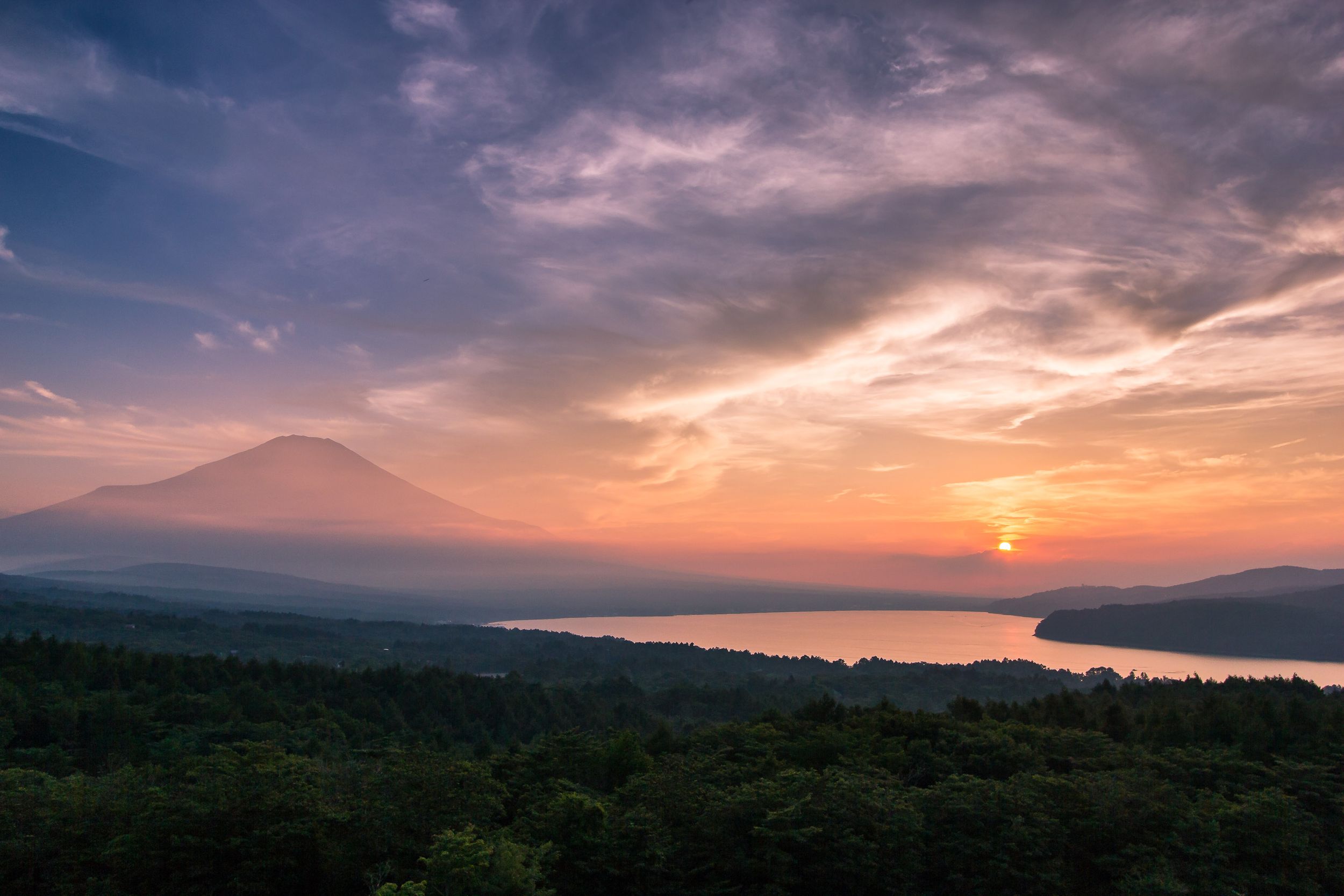 Sunset view of Mt. Fuji from Lake Yamanaka in Japan.