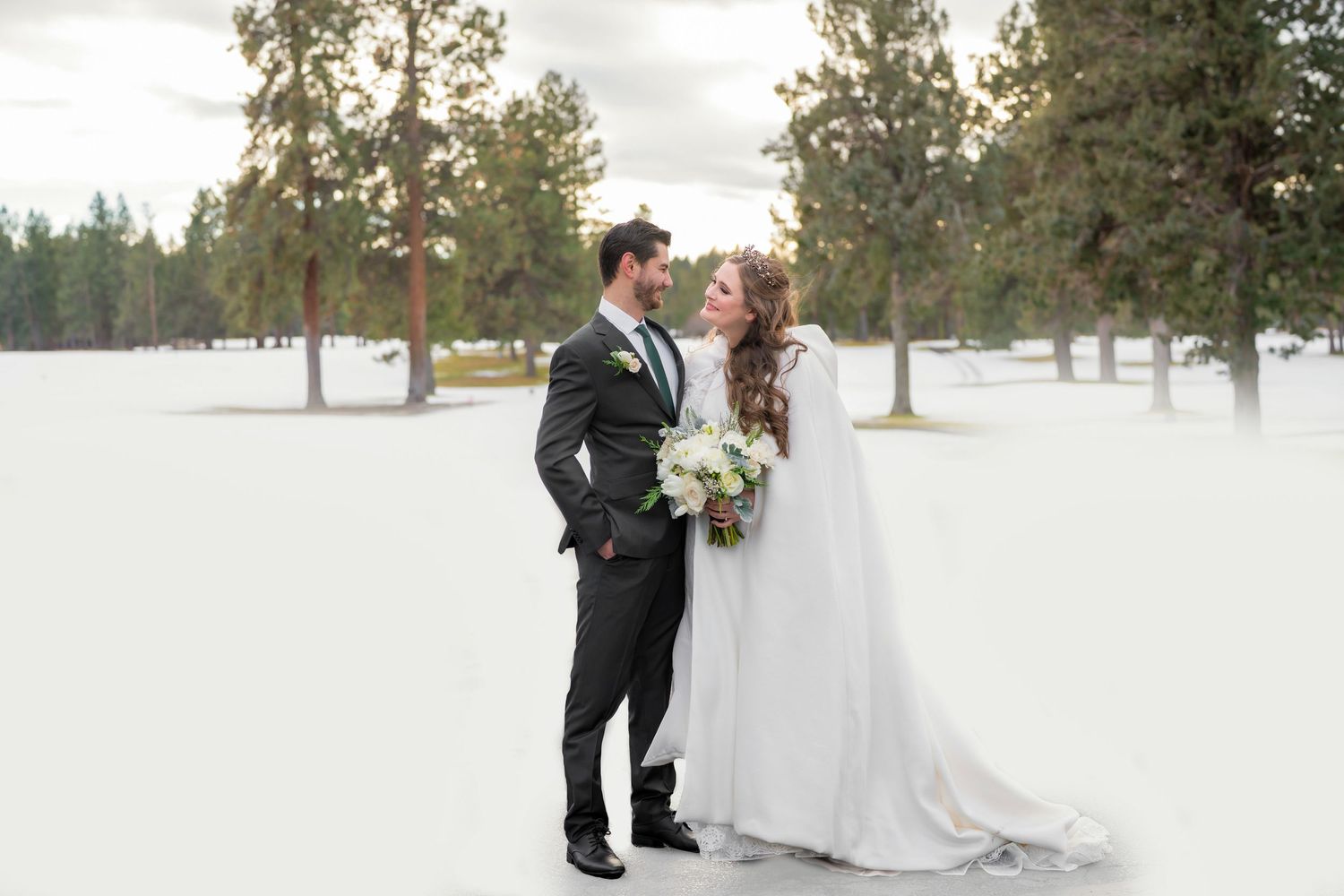 Snowy wintery wedding formal photography at Bend, Oregon. PNW wedding photography by Filling the Frame