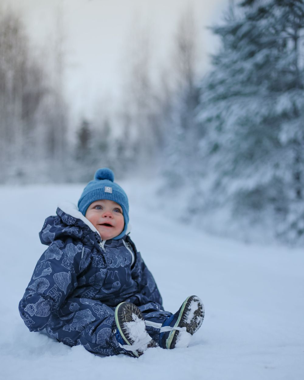 winter baby outside photoshoot