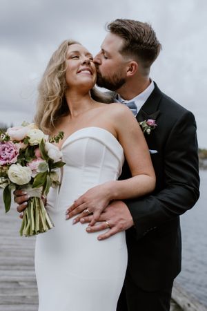 Bride and groom photos at Saraguay House, Purcell's Cove, Halifax Nova Scotia