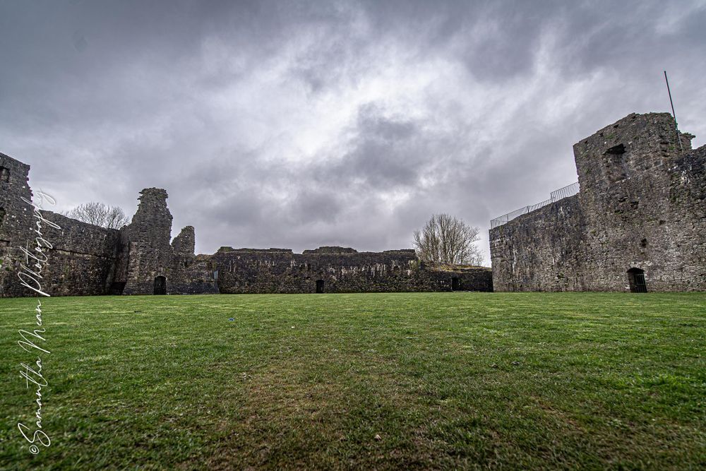 ruin image