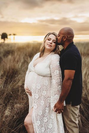outdoor maternity session