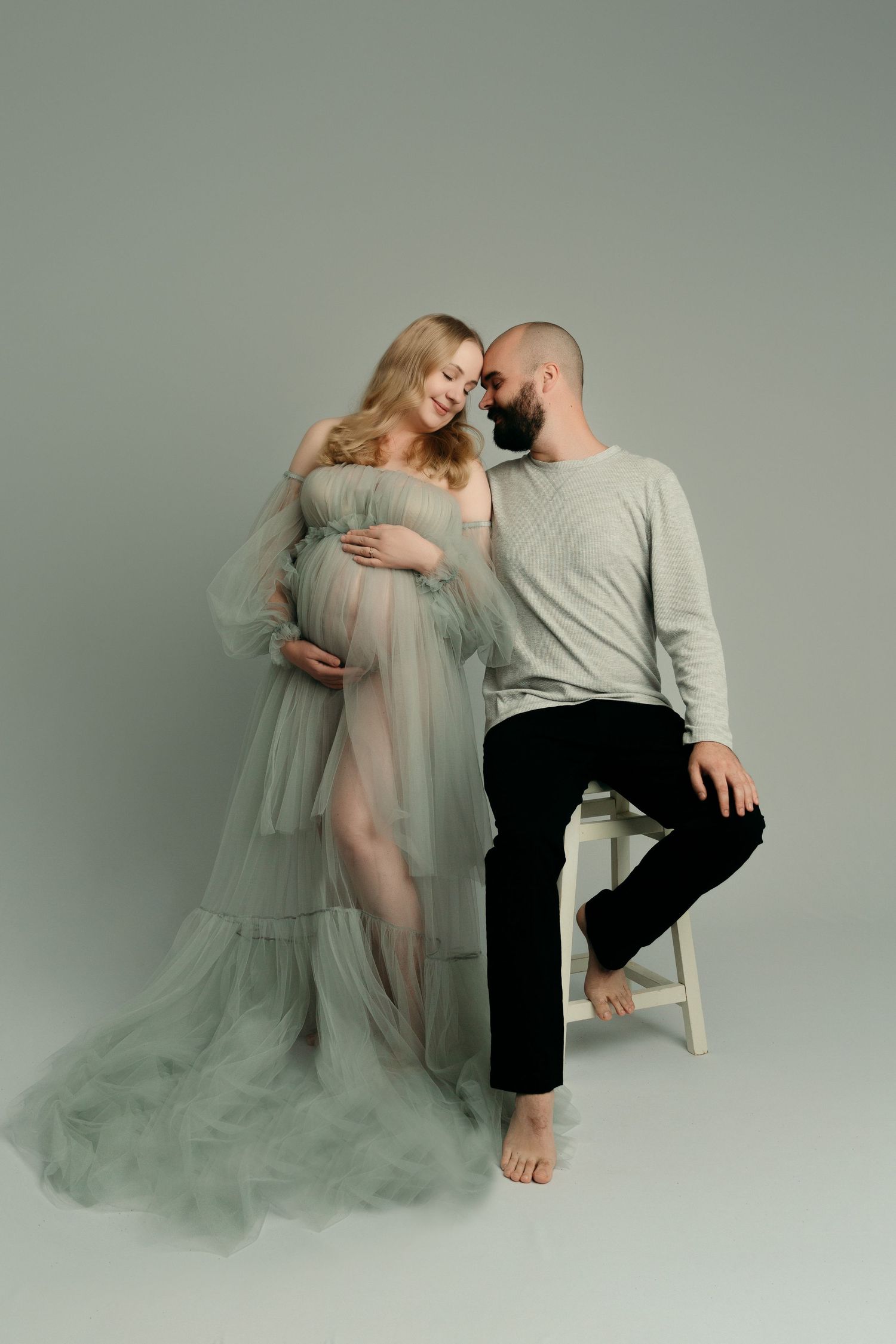 newborn photographer in victoria bc, maternity photography in victoria bc, newborn photographer nanaimo bc, photographer victoria bc,
