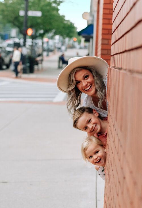 Family session at Alum Creek in Delaware, Ohio