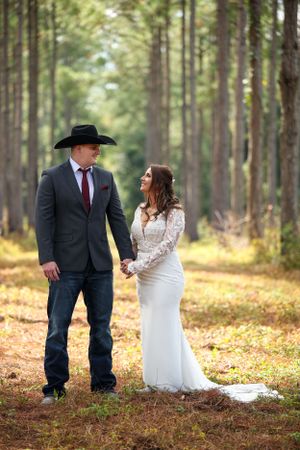 Wedding Photographer, Equine Event, Second Shooter in East Tennessee, TN, near Chattanooga, TN and North GA area.