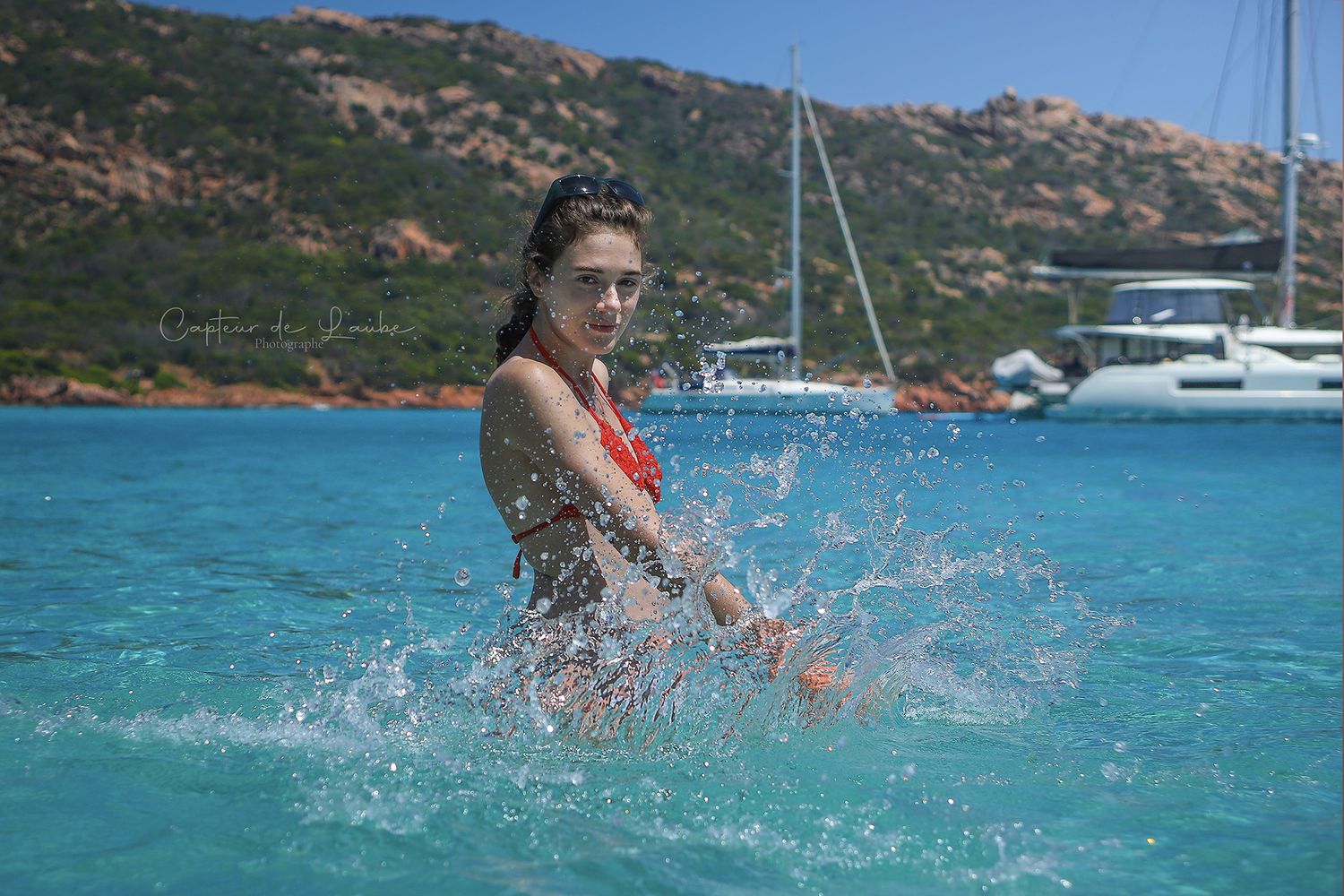 photo shooting mer corse fille maillot de bain eau plage émotion souvenir bateau partage Isère bleu