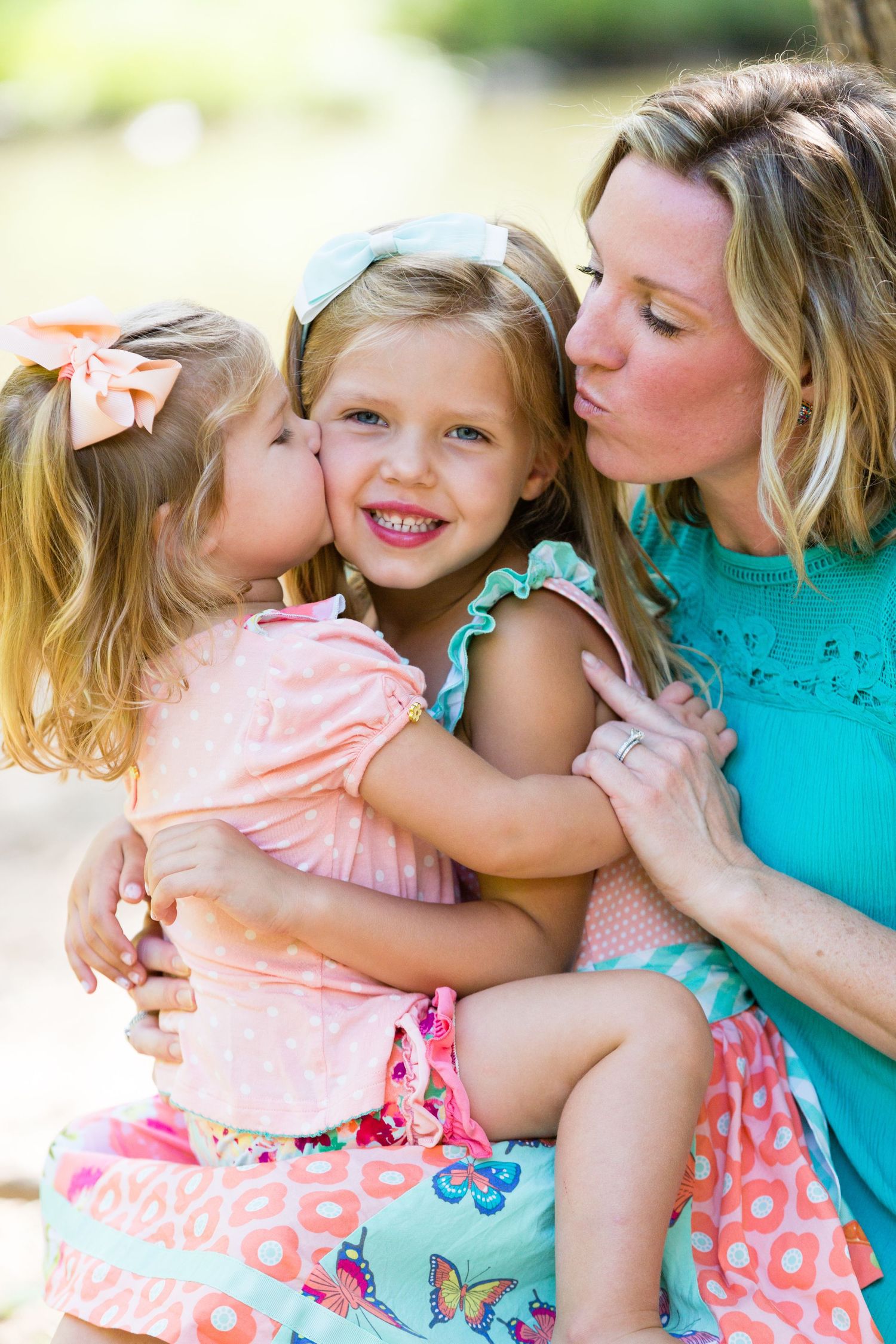 Zionsville photographer - Nathaniel Edmunds Photography - captures family pictures with past bride
