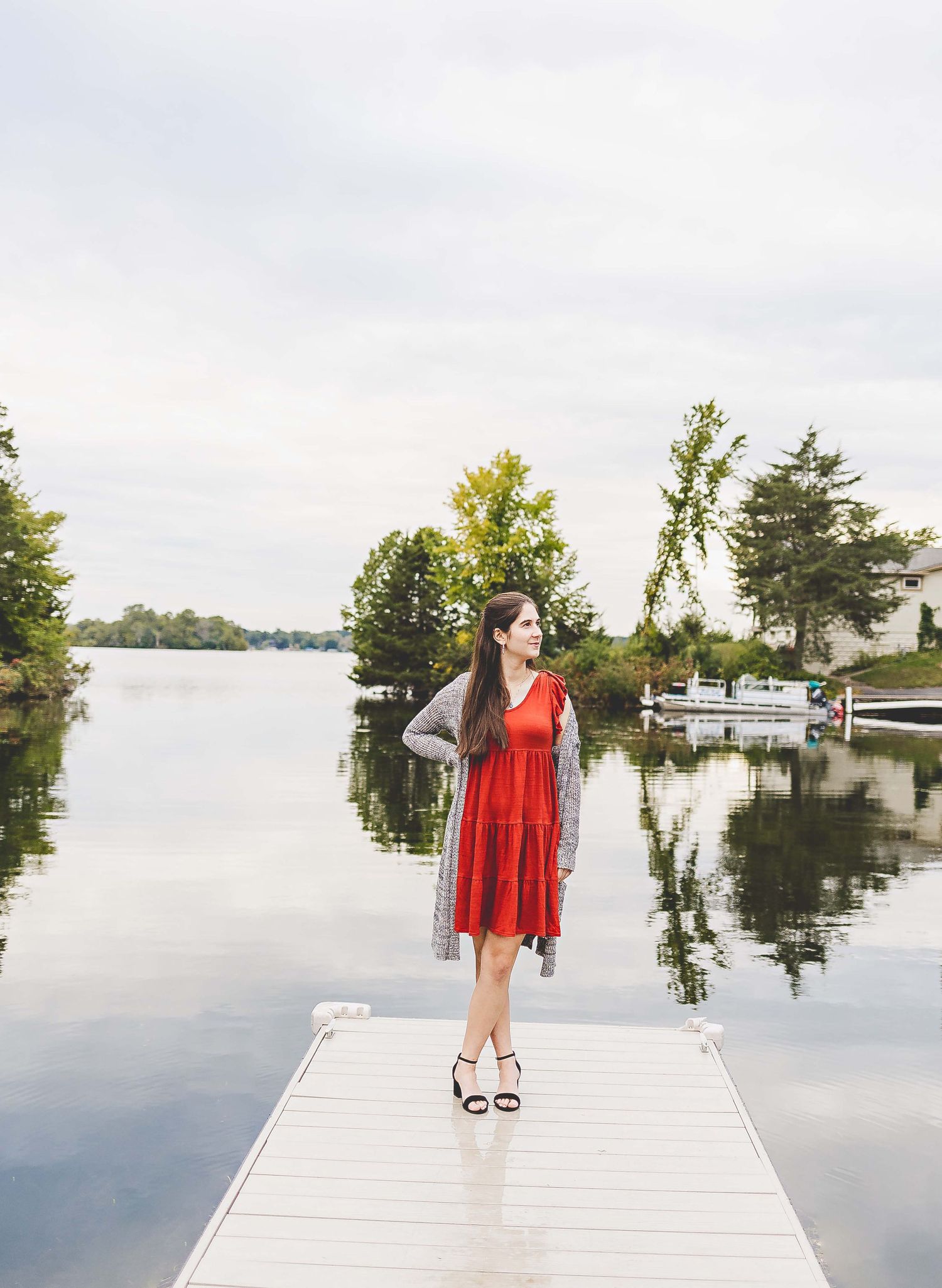 Senior girl photoshoot at a lake in nagawicka wi