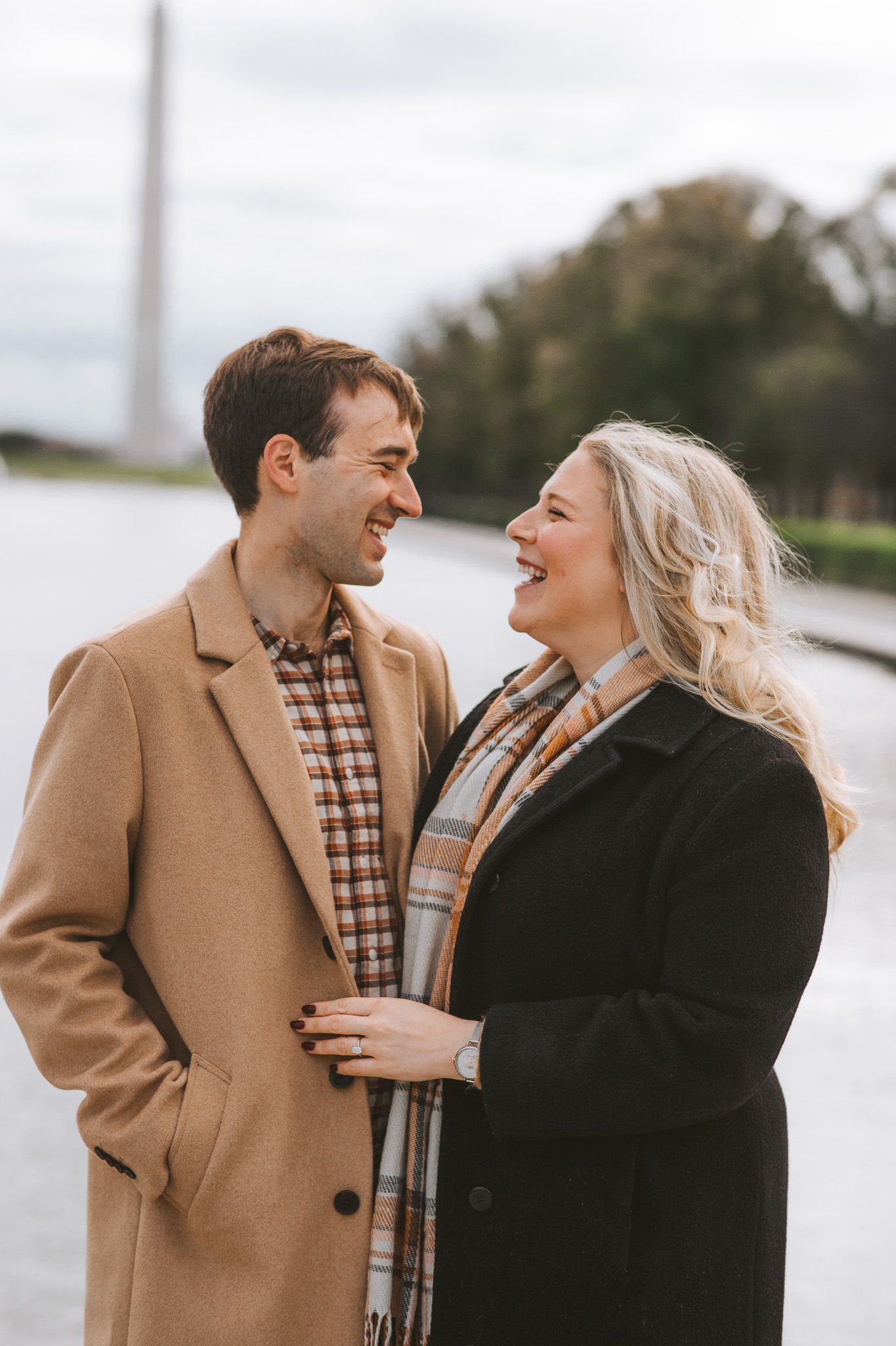 Washington-dc-engagement-photographers-Lincoln-memorial