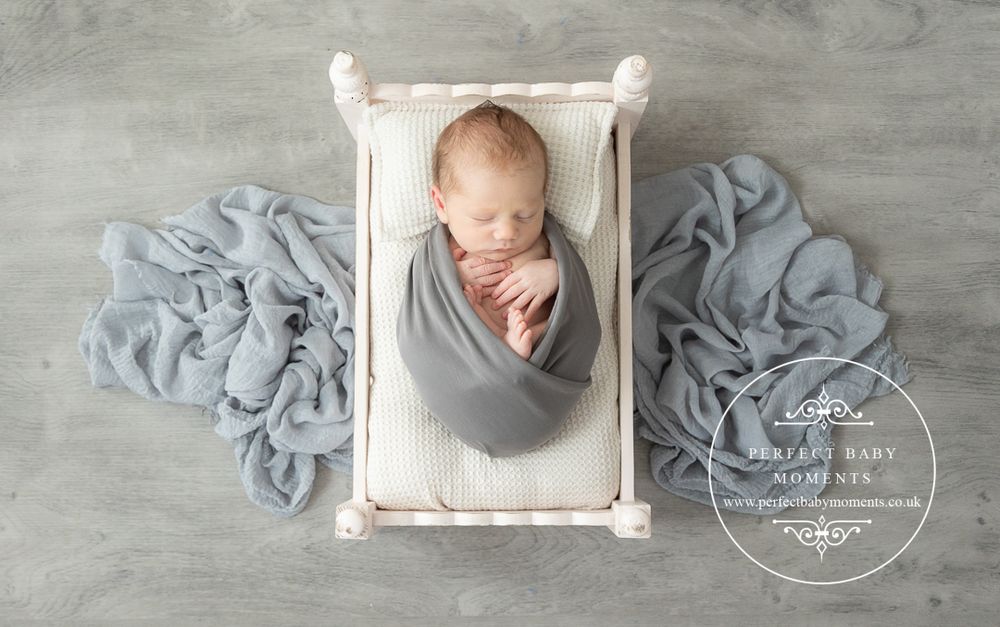 Nottingham newborn baby award winning photographer