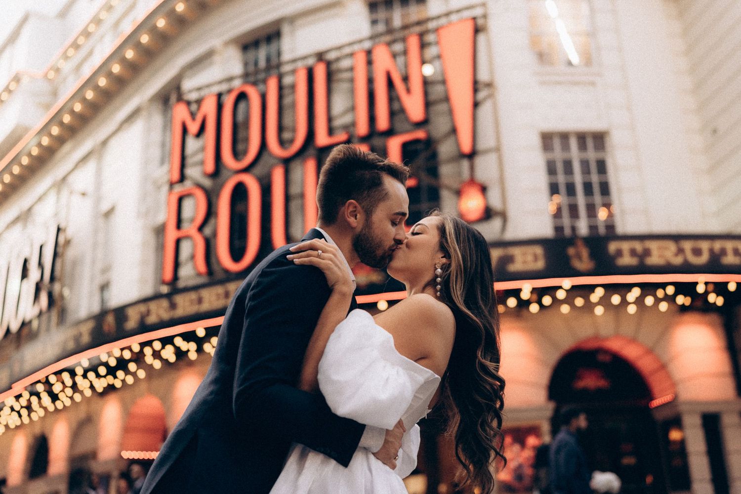 Timeless and romantic couples photography in London
