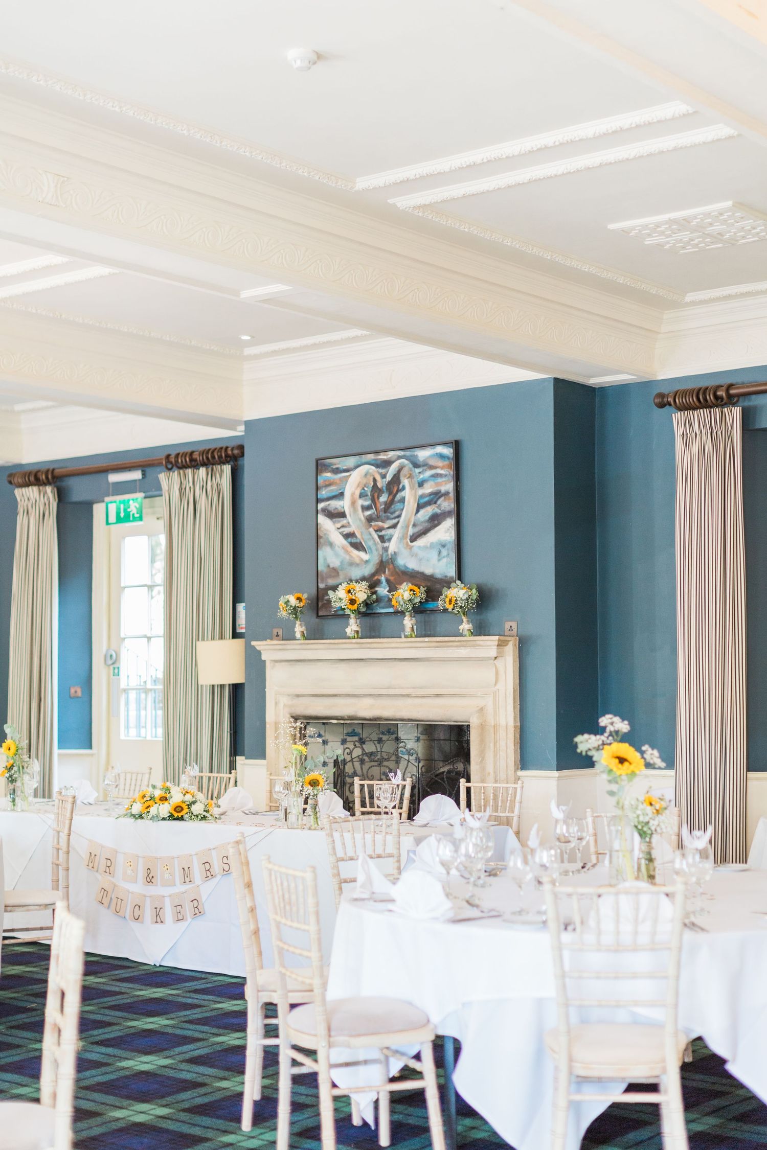 Hayley Elizabeth Photography The Swan Bibury Cotswolds wedding photographer reception room and decor