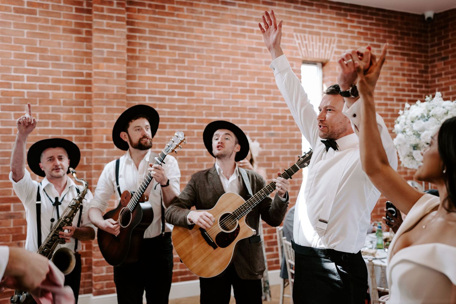 band-playing-to-wedding-guests-stockton-house-wedding-shropshire