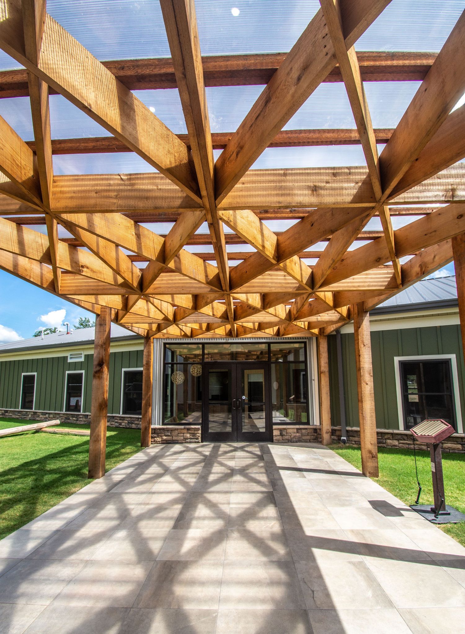 Chromatic Architecture and the Economics of Immersive Studio Environments