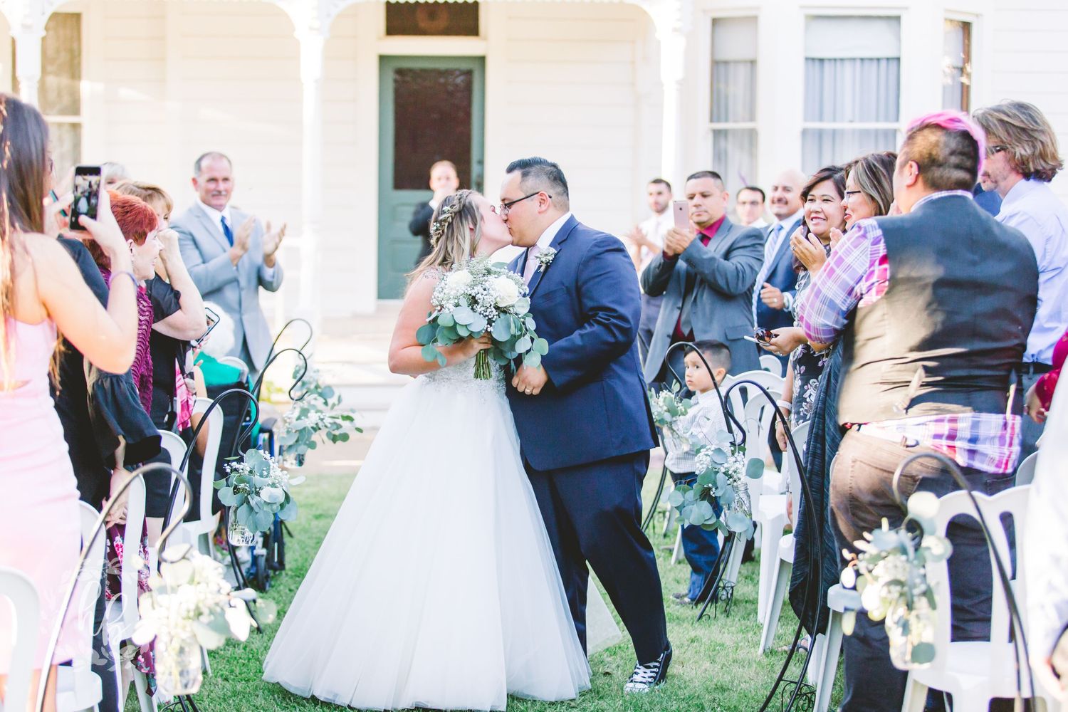 strathearn historical park wedding barn wedding photos wedding photographer