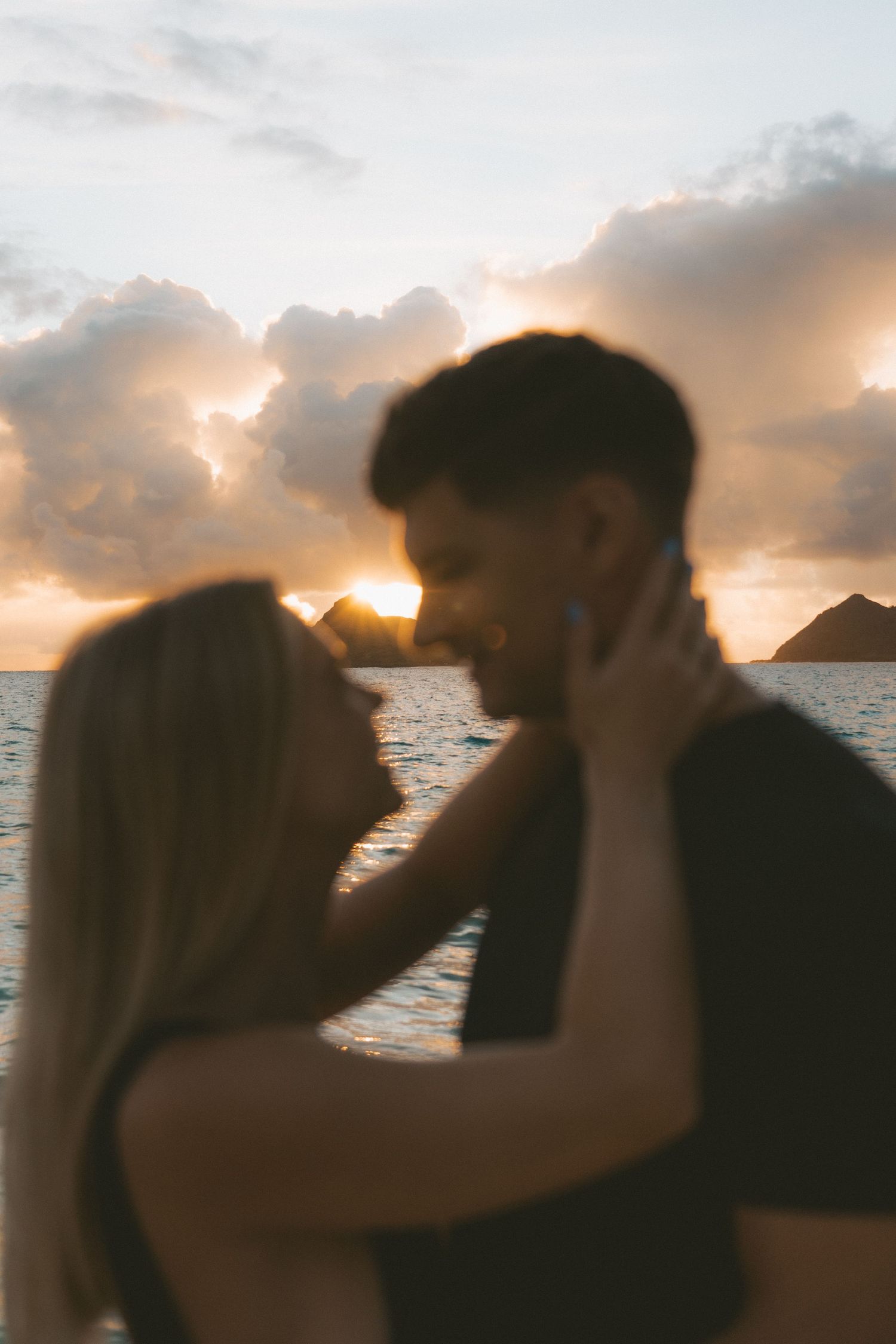 <img src="oahu_couples_photographer.jpg" alt="Oahu Love Photoshoot: Celebrate your love in the heart of Hawaii.">