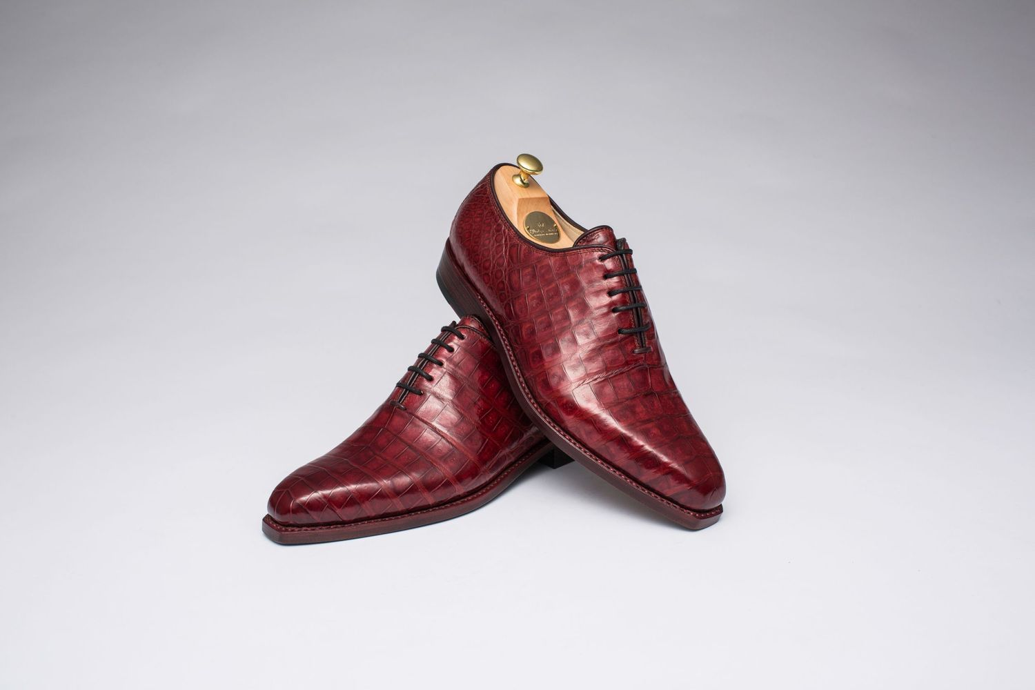 Buday Shoes bordó aligátor bőr wholecut angolöltéssel