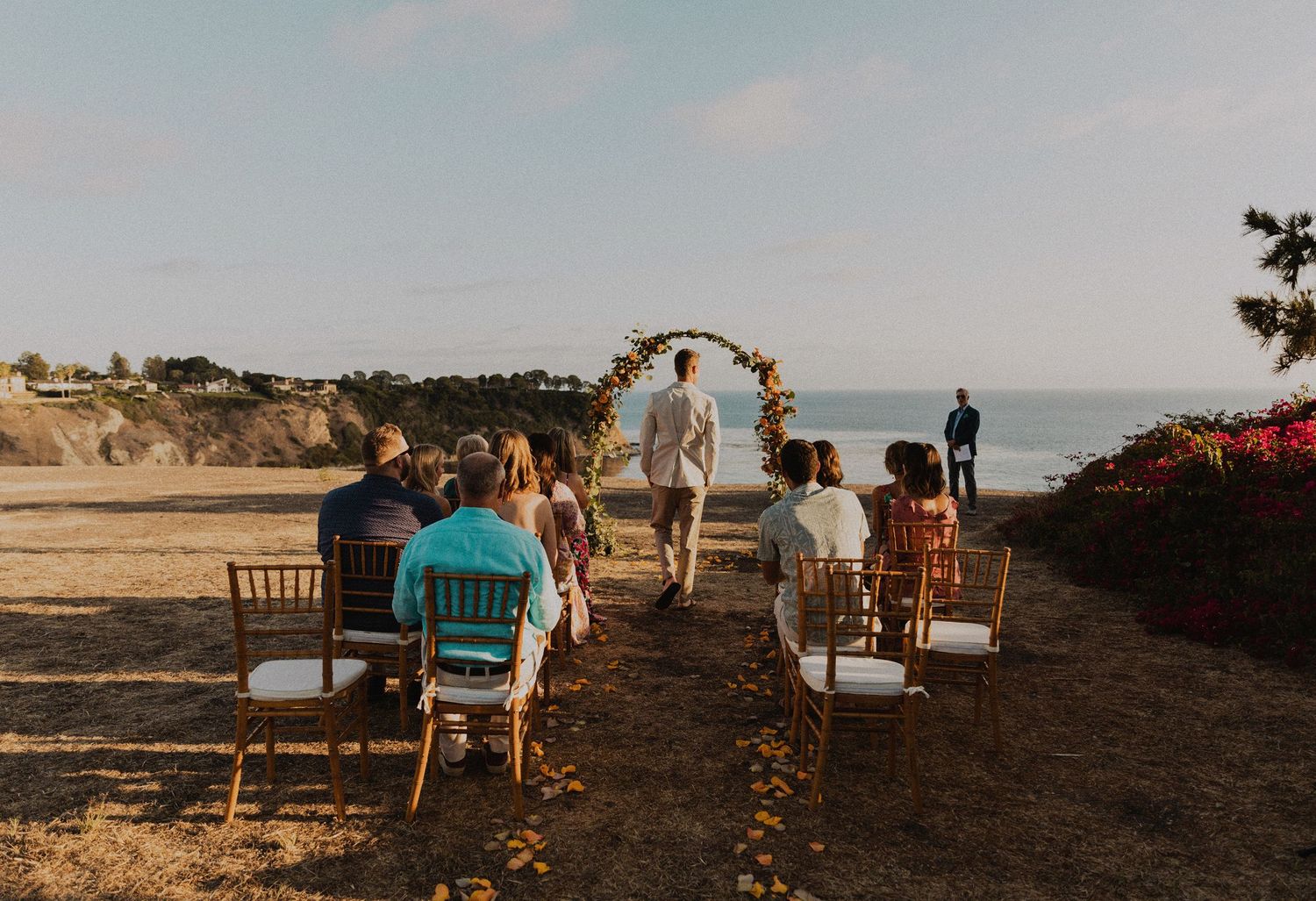 Palos Verdes cliffs wedding overlooking the ocean