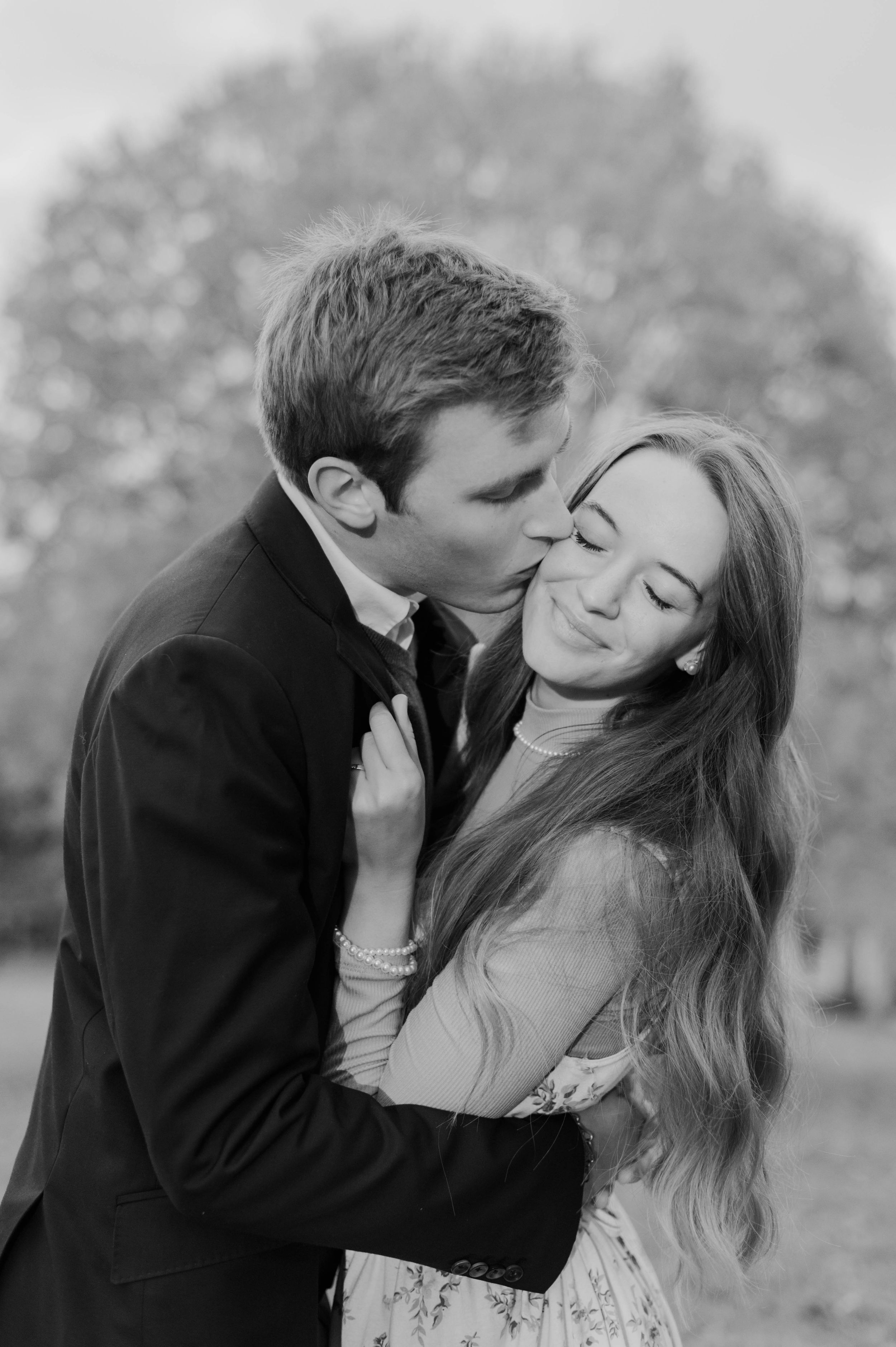 Elegant and classy fall engagement session at Woodward Park, Tulsa, Oklahoma.