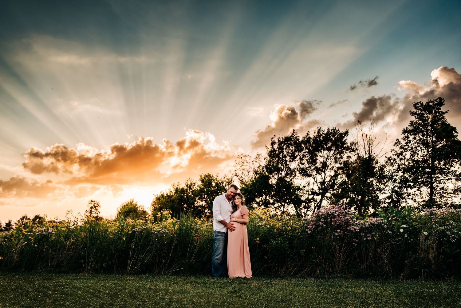 Maternity Photography in Tiffin Ohio Findlay Ohio Upper Sandusky Ohio Northwest Ohio