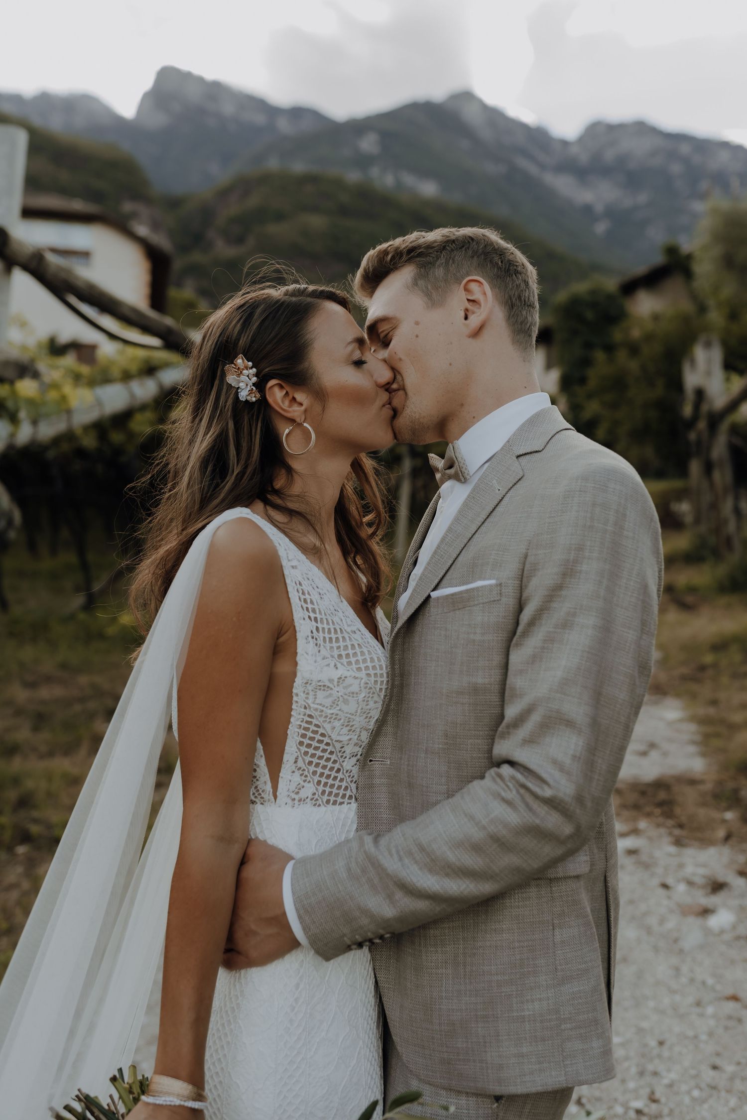 Hochzeit Südtirol Seehofkeller Kaltern Brautpaarshooting