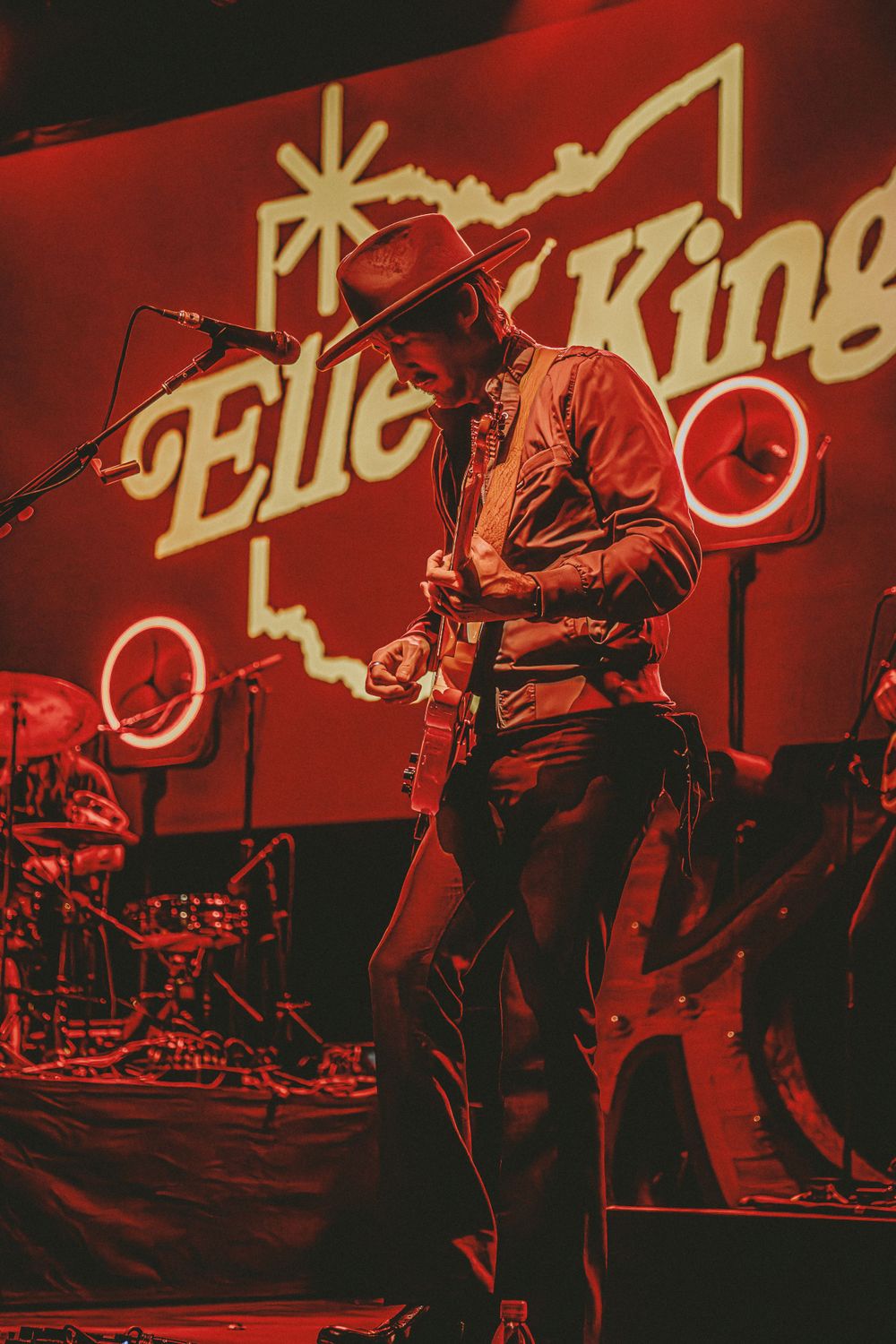 Captured in her element, Grammy-winning artist Elle King radiates power. High Horse Imagery, your go-to Country Music Photographer.