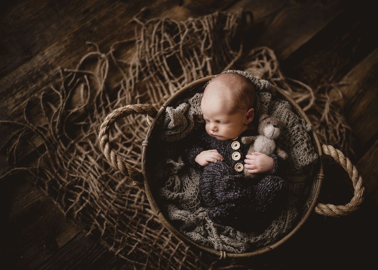 Newborn Photographers in Calgary