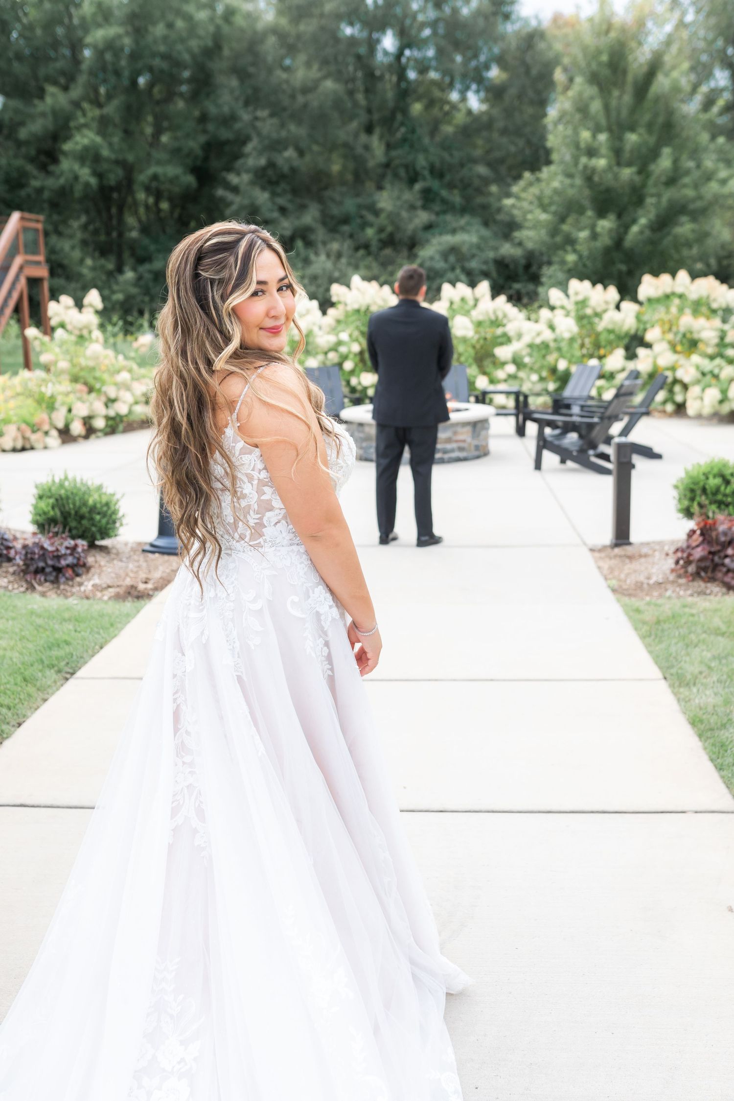 Baypointe Inn Wedding Shelbyville Michigan Katie Gibbons Photography