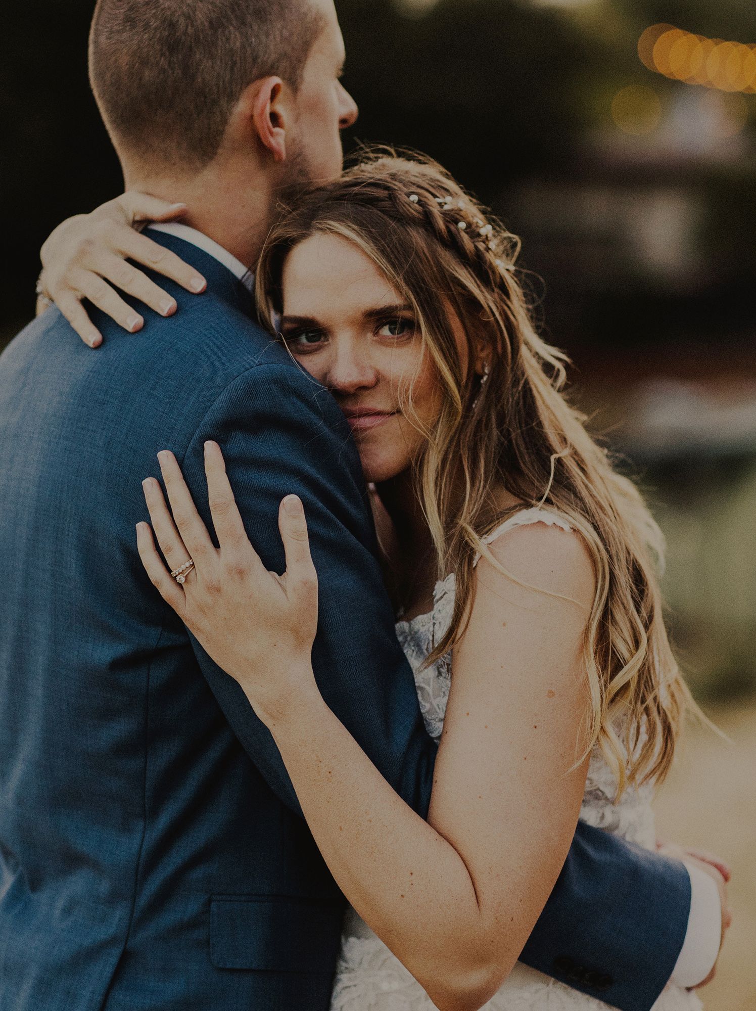 E Noelle Photography backyard wedding in Hidden Hills Los Angeles, bride and groom portrait