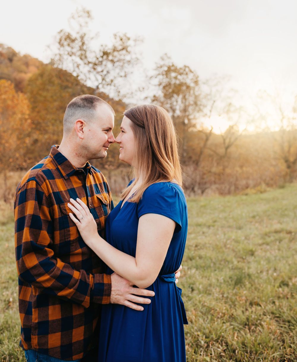Waverly Ohio Engagement Couple Photographer