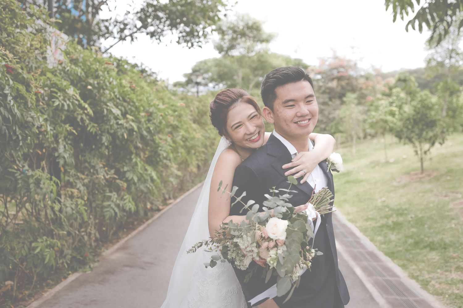 Wireless Light-Up Karaoke Speaker with Two Microphones Light Pink, image size:1500x1000