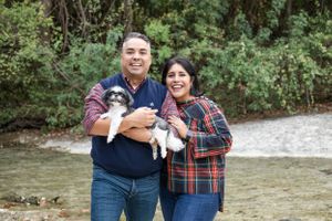Family portrait with puppy in Pflugerville, TX