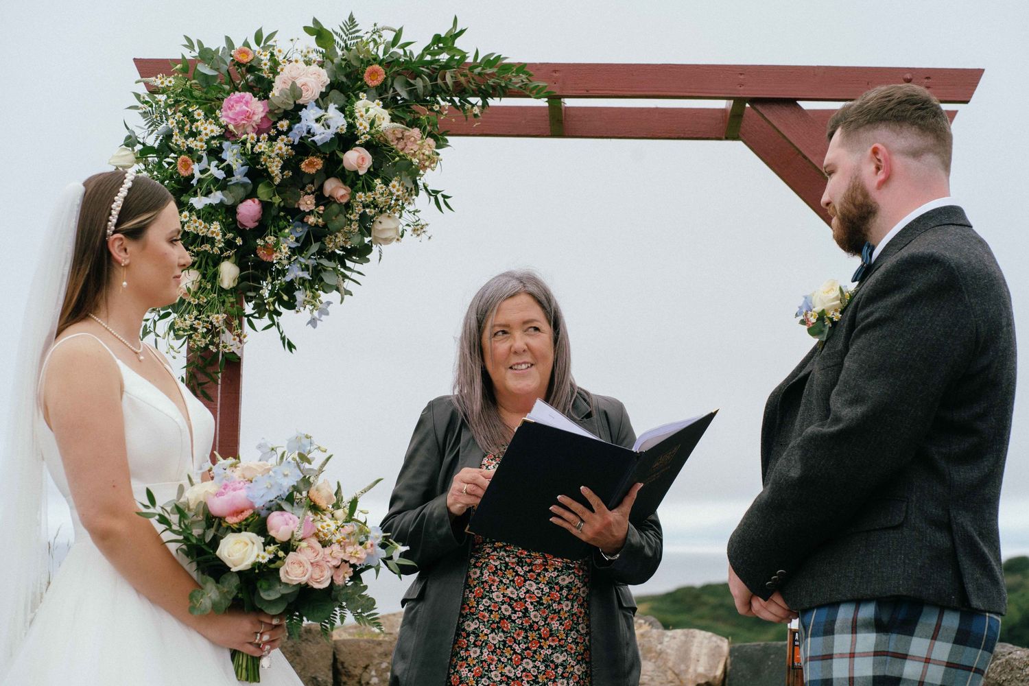 Lorna Argyll and Bute Registrar Crear Wedding