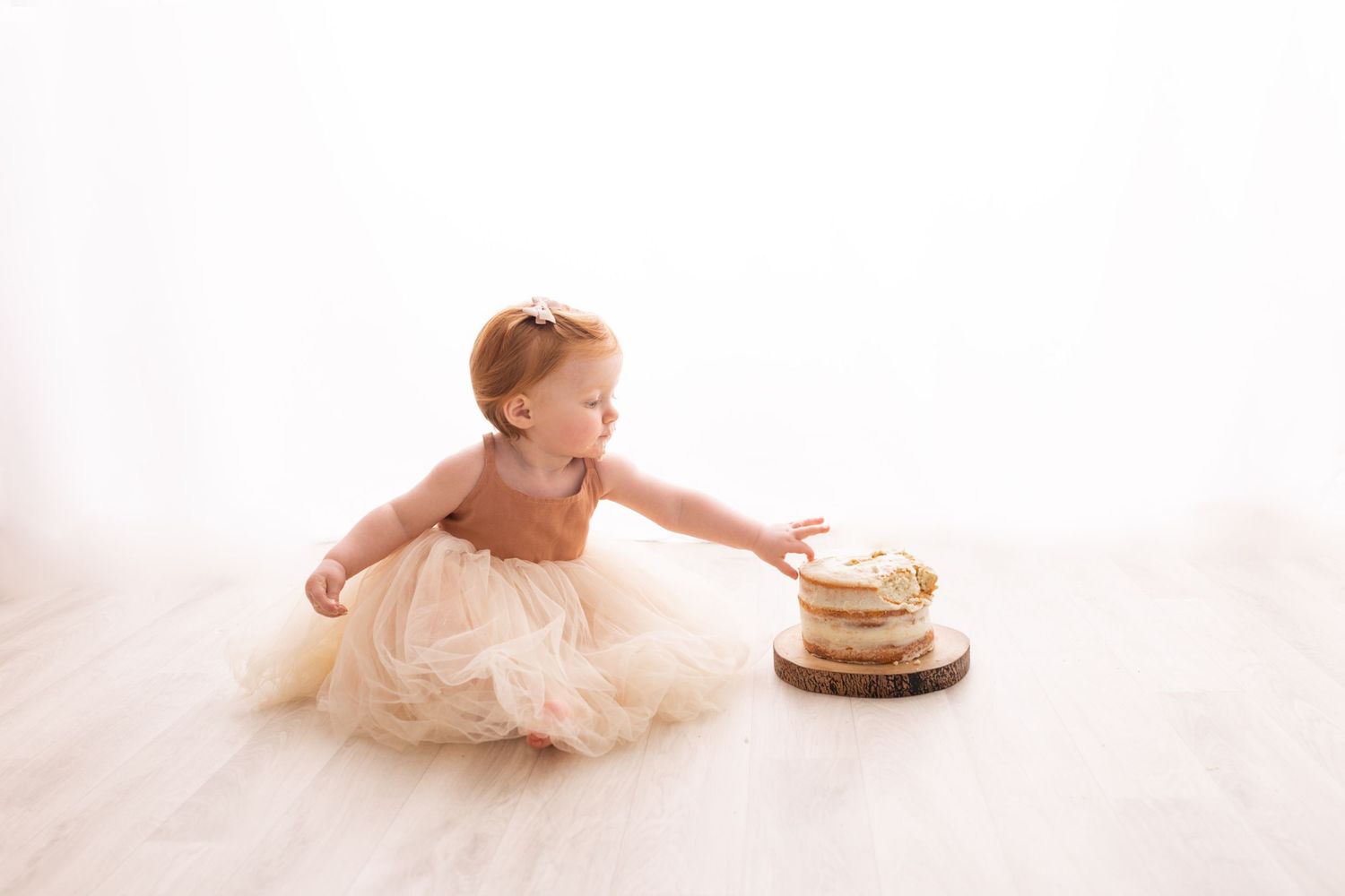 newborn baby maternity first birthday cakesmash photoshoot Dorset family photographer