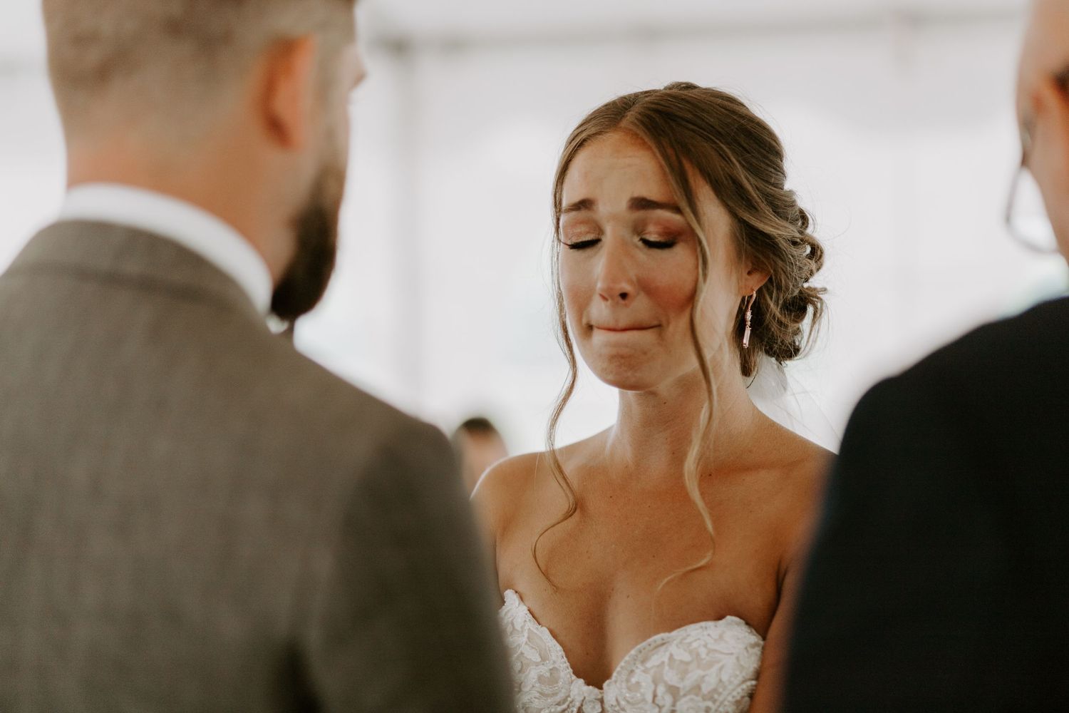 toronto niagara wedding photography winery vineyard candid