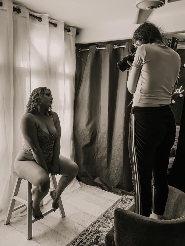 Book your Cairns luxury studio photoshoot experience today, you deserve it! Photography is a huge confidence boost