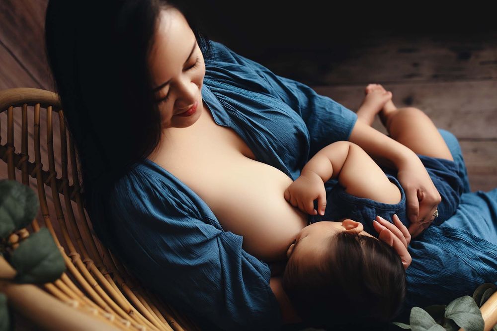 motherhood photographer