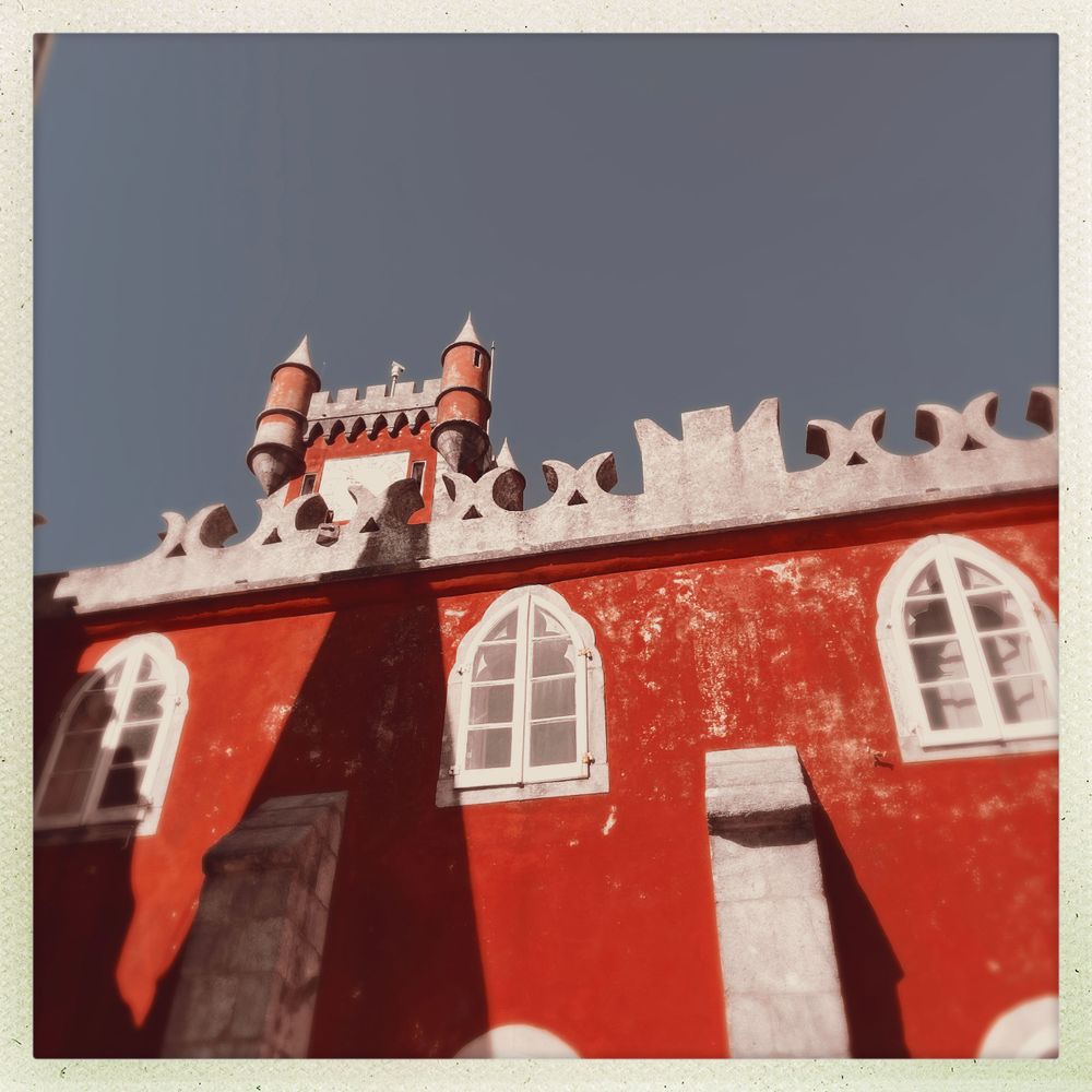 Peña Palace in Red (Lisbon, Portugal) - Red Castle, building, shadows