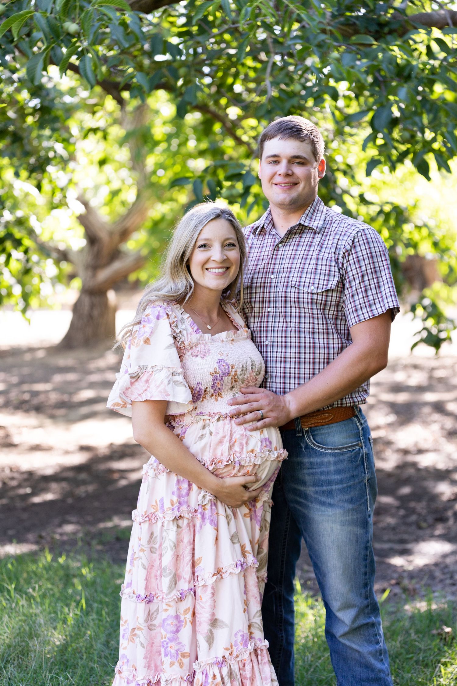 maternity session in walnut orchard in orland, california northern california photographer