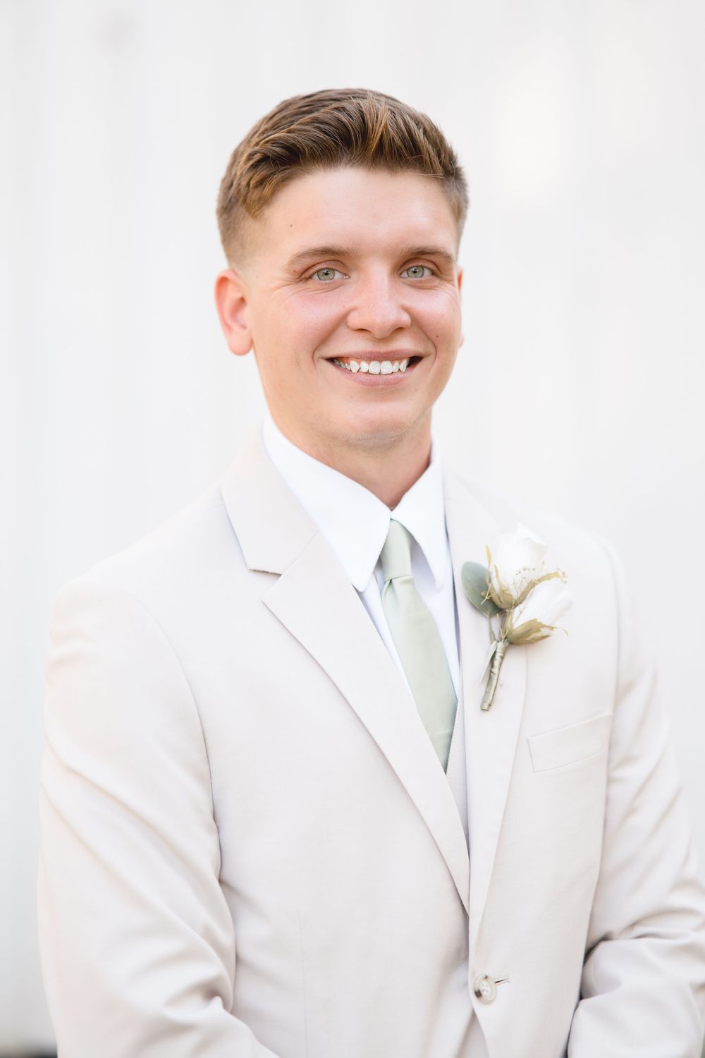wedding photographer, Huntsville, Alabama, wedding venue, wedding dress, White Barn at Padgett Place, Birmingham