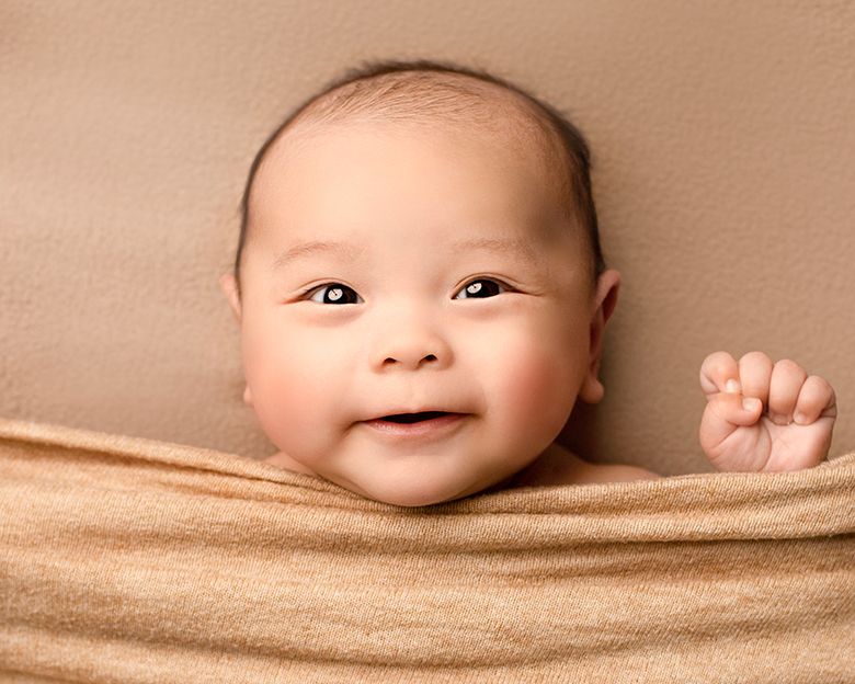 baby, milestone, minimalistic, sitter session, beautiful baby, mater mothers hospital, private maternity, pregnancy care