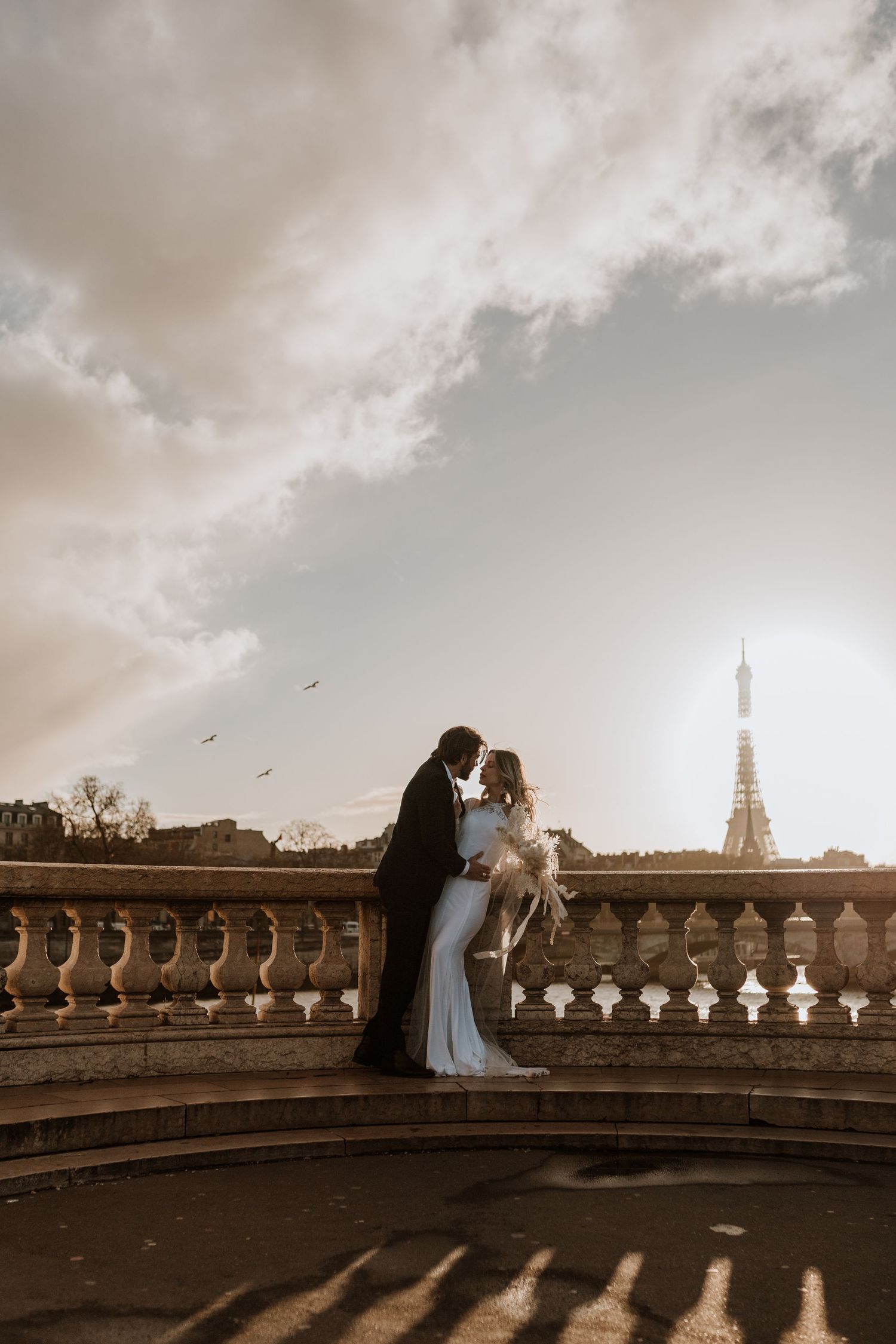 Sunset on Alexandre Bridge with the Eiffel tower in the background