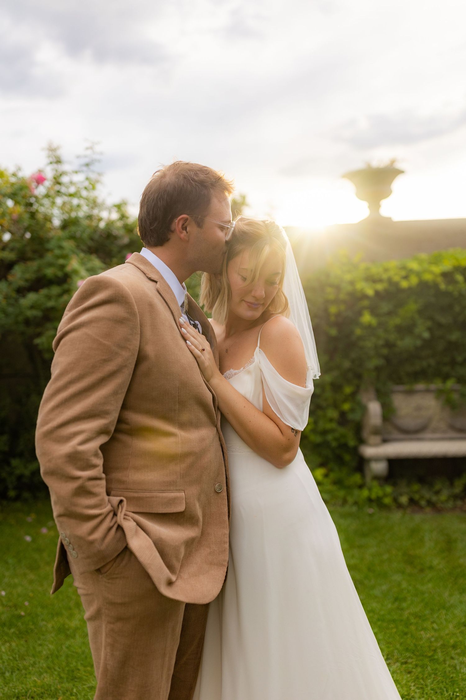 Hillside Gardens Colorado Springs Wedding Photographer DJ Videographer Mountain Summer Portrait Bride Groom Travel Insta