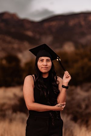 Class of 2024 senior graduation photo portrait pictures albuquerque abq nm New Mexico high school college UNM Bernalillo