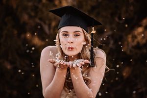 Class of 2024 senior graduation grad portrait pictures albuquerque abq nm New Mexico high school lobos poses college UNM