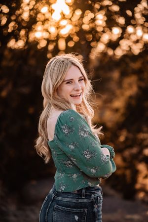 Class of 2024 senior graduation grad portrait pictures albuquerque abq nm New Mexico high school lobos poses college UNM