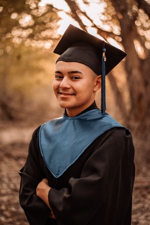 Class of 2024 senior graduation grad portrait pictures albuquerque abq nm New Mexico high school lobos poses college UNM