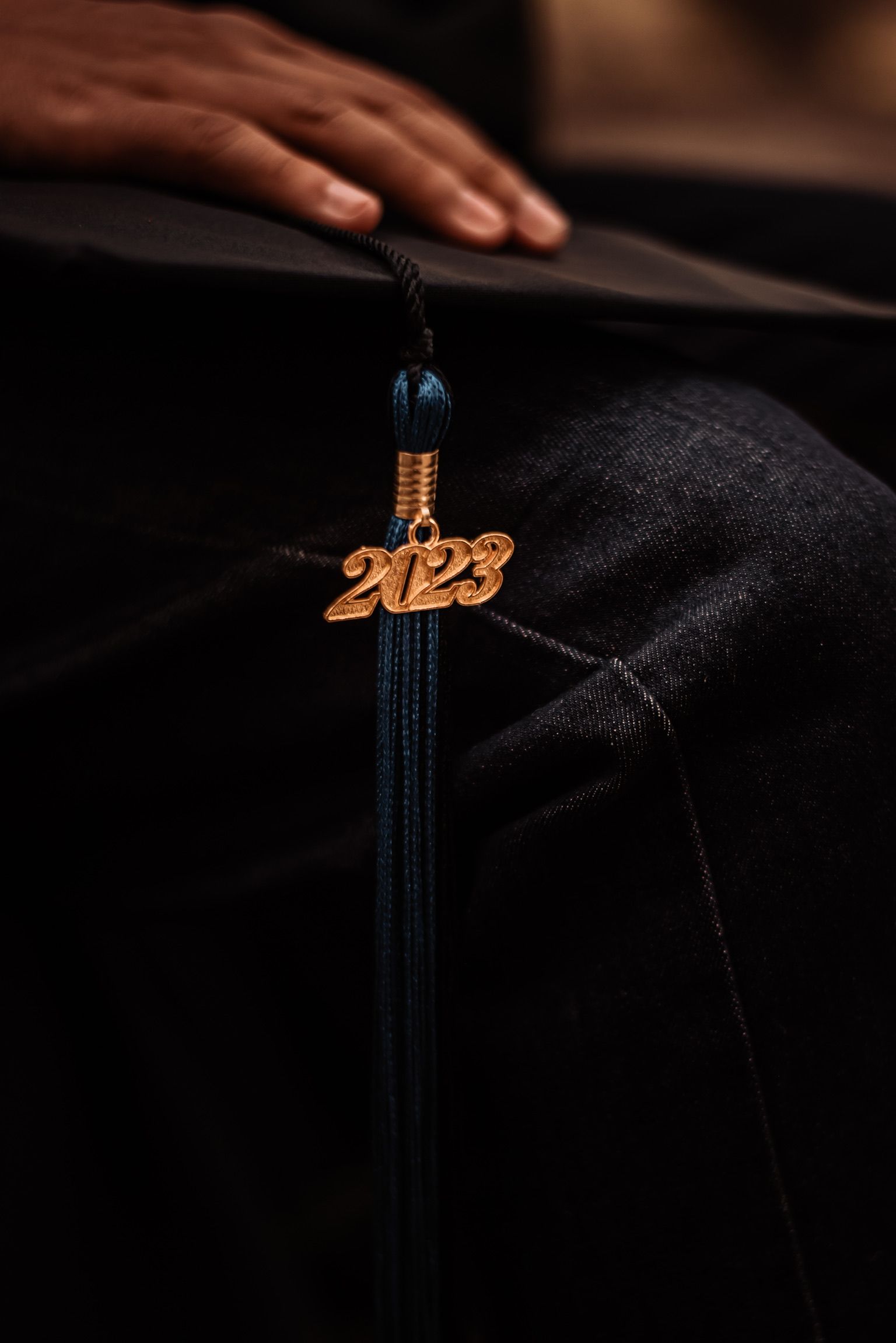 Class of 2024 senior graduation grad portrait pictures albuquerque abq nm New Mexico high school lobos poses college UNM